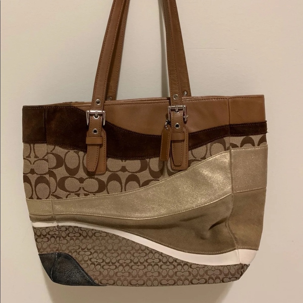 Coach tote with zipper purse.
